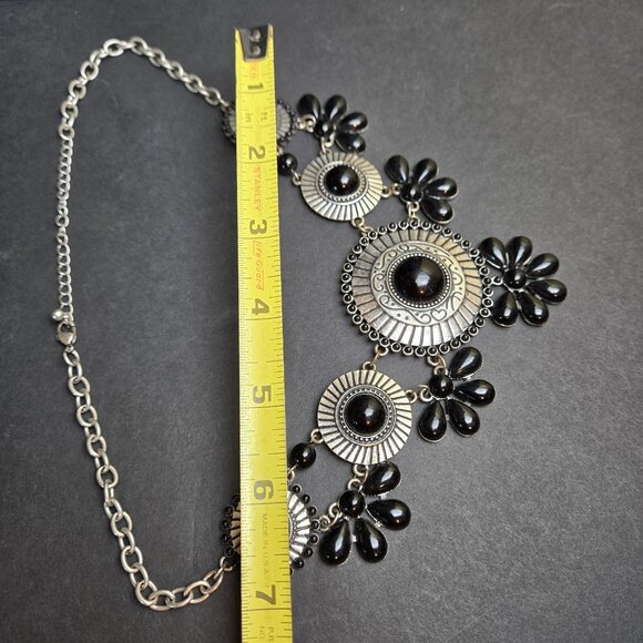 Vintage Silver-Tone Bib Necklace Black Beads Floral Gothic Moody Adjustable - Picture 9 of 10